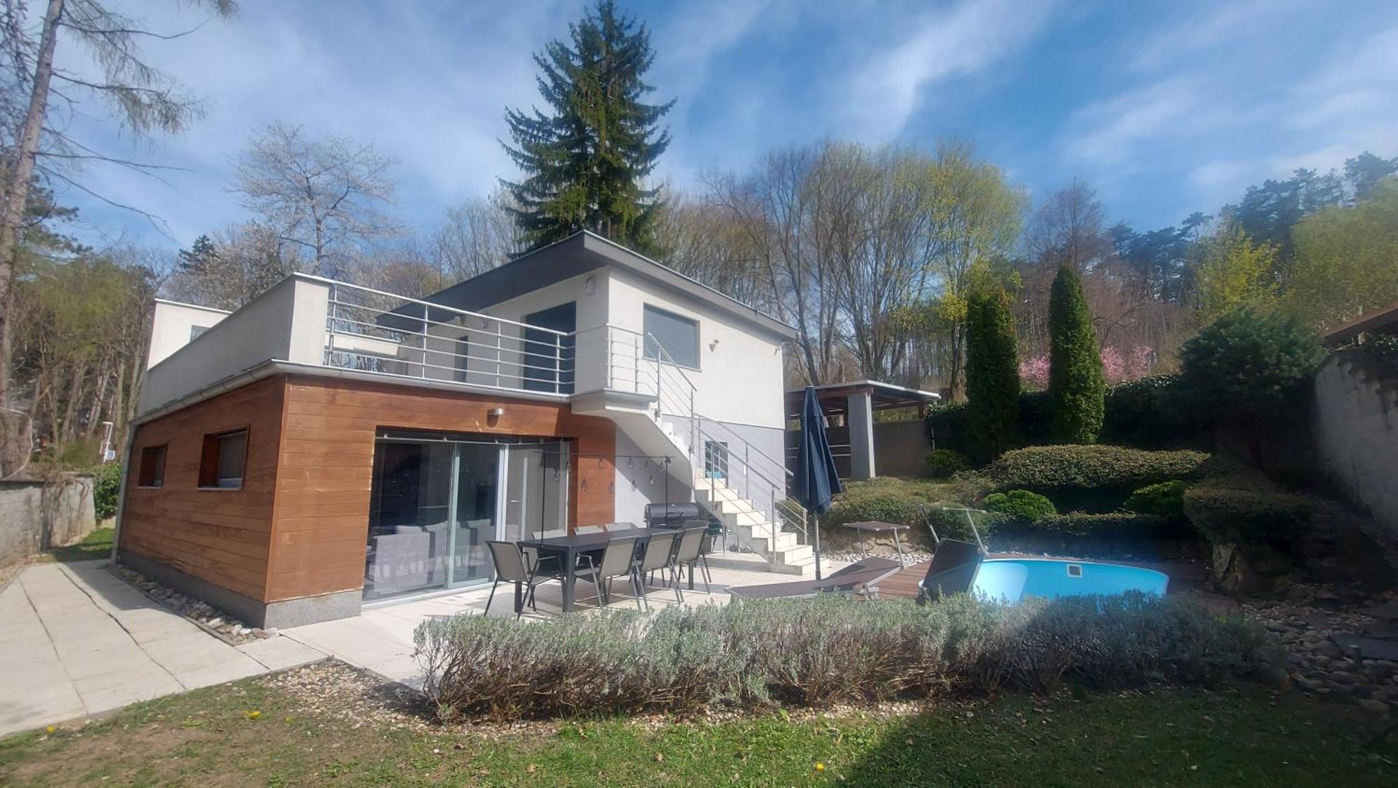 Dom Na Cervenej Vezi Villa Banka Exterior photo
